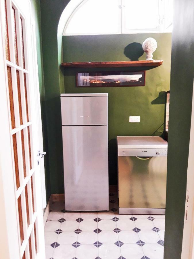 Green Chiaia Наполи Екстериор снимка
